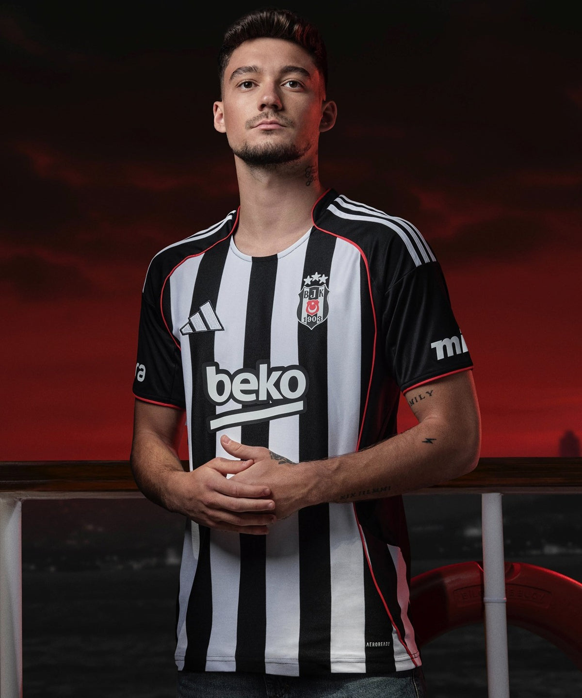 Camiseta Besiktas 2025/26 - 2ª Equipación