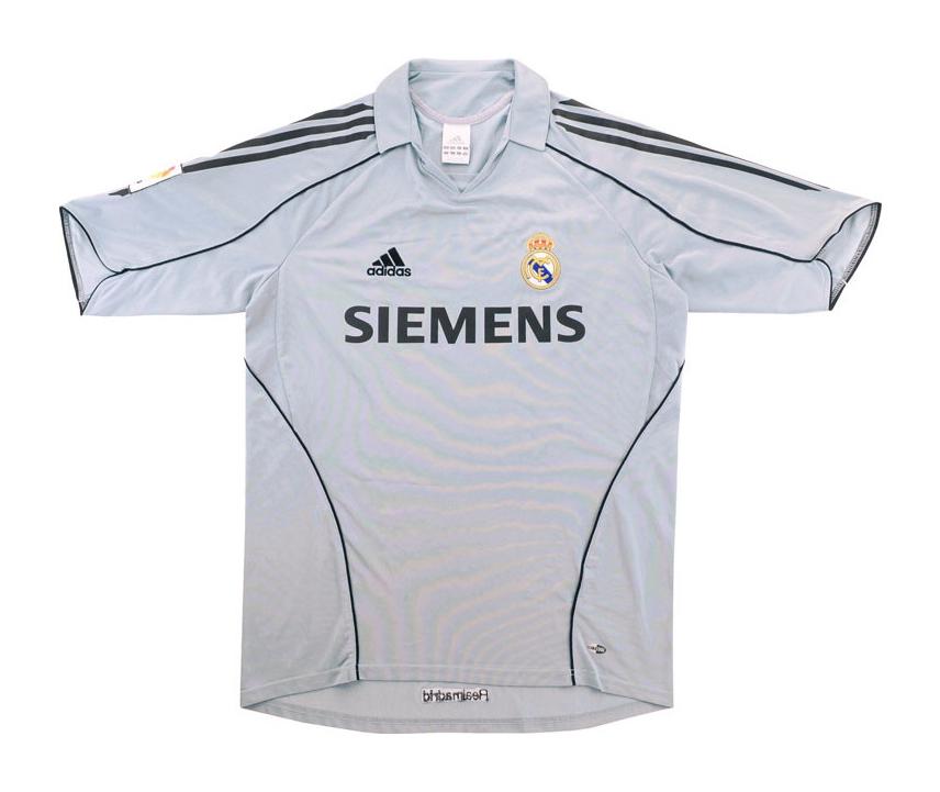 Camiseta Retro Real Madrid 2005/06 - 3ª Equipación
