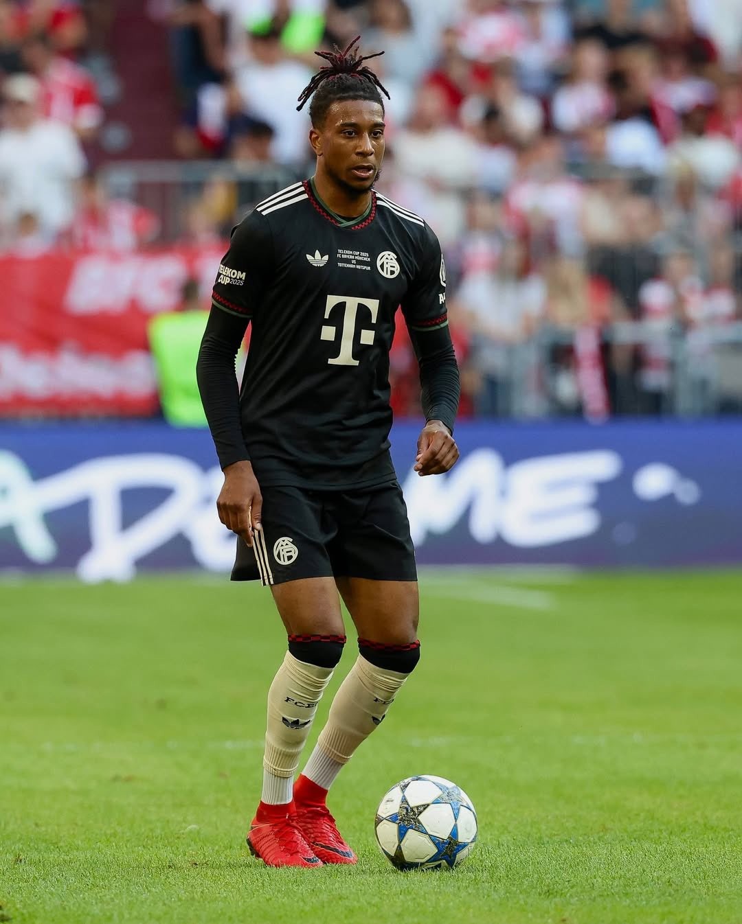 Pantalón Corto Bayern Múnich 2025/26 - 3ª Equipación