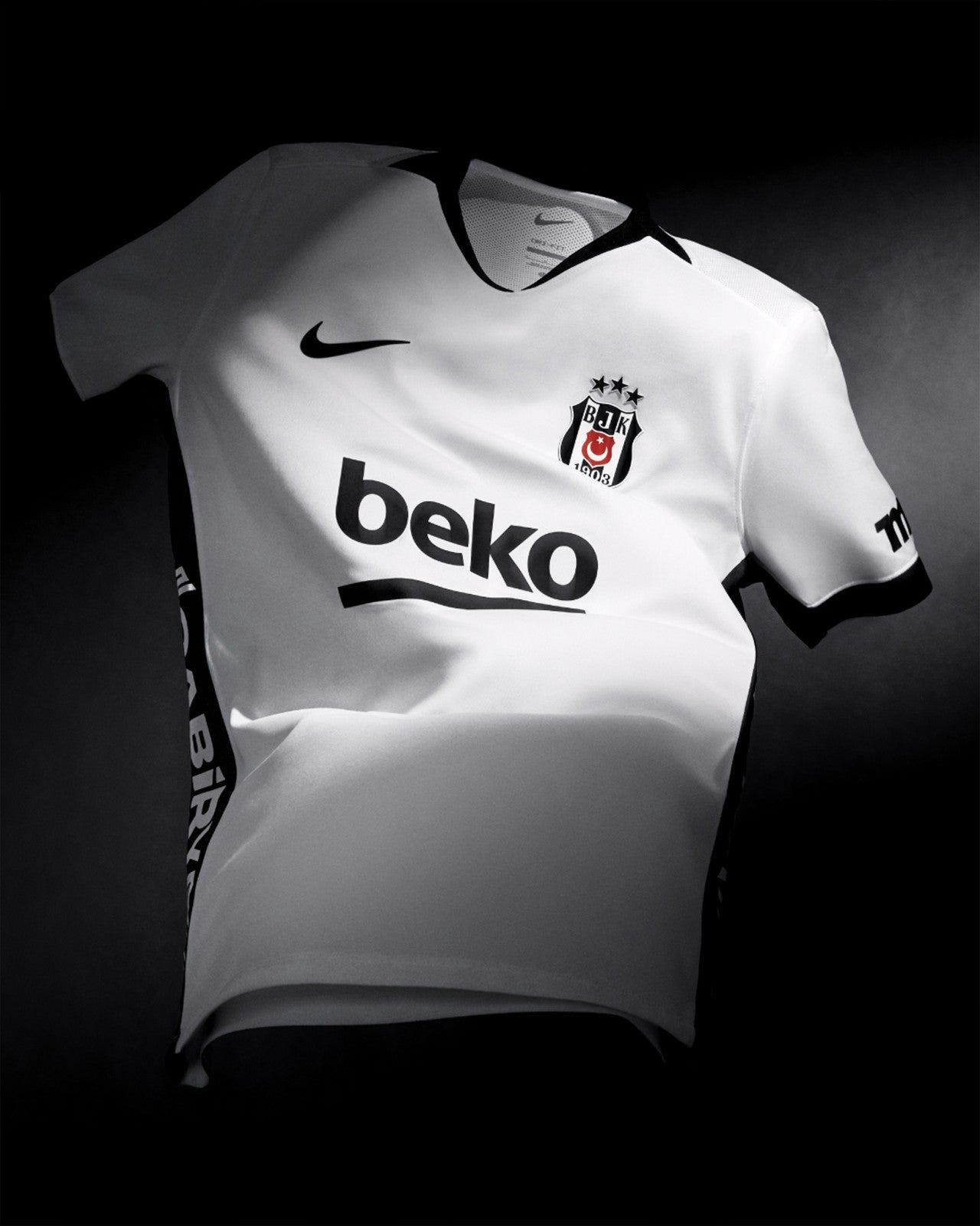 Camiseta Besiktas 2026/27 - 1ª Equipación