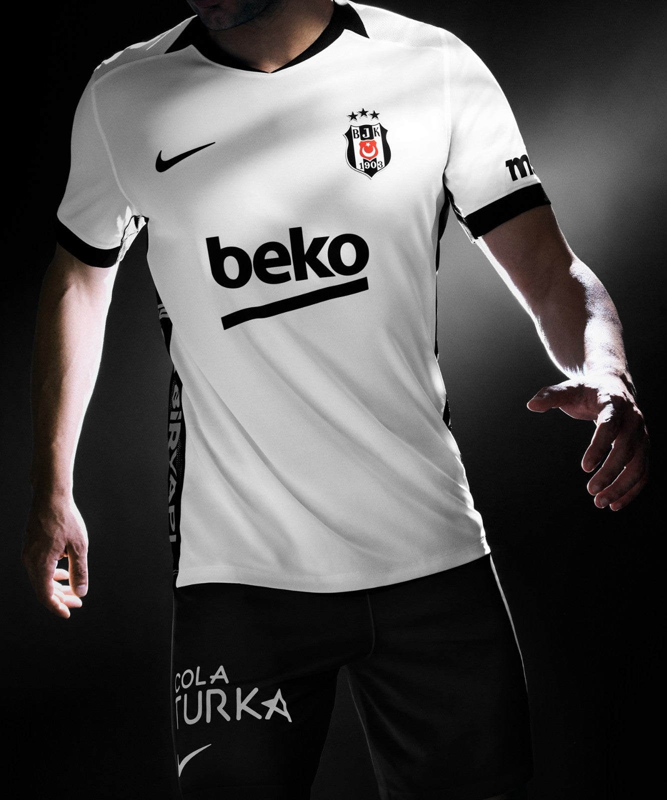 Camiseta Besiktas 2026/27 - 1ª Equipación