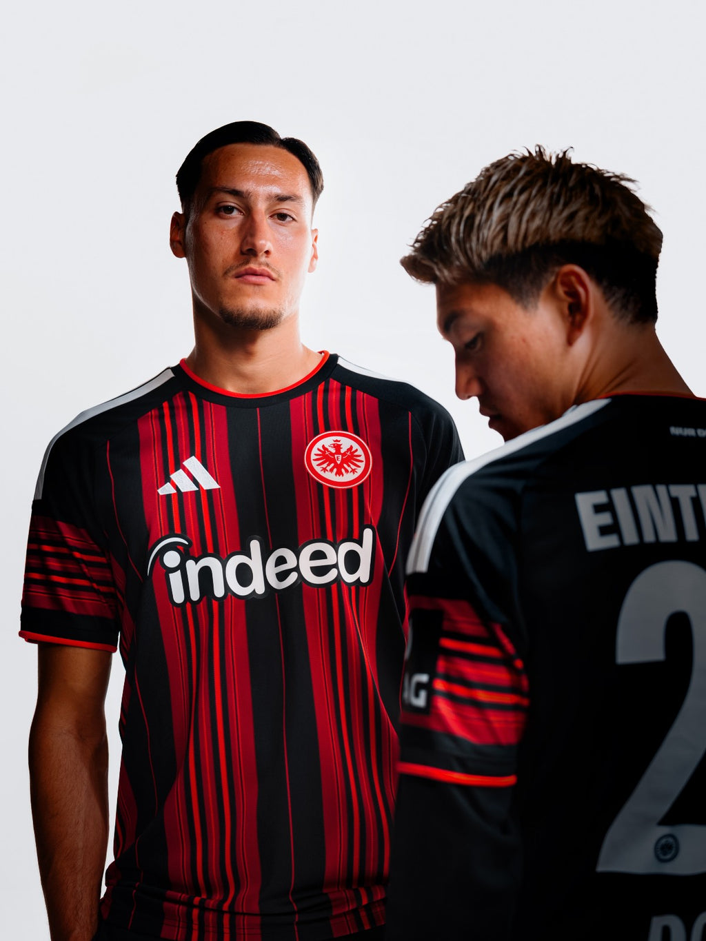 Camiseta Eintracht Frankfurt 2026/27 - 1ª Equipación